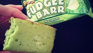 Fudgee Barr Macapuno